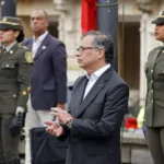 Petro niega tener cualquier adicción diferente al café en respuesta a carta de periodista