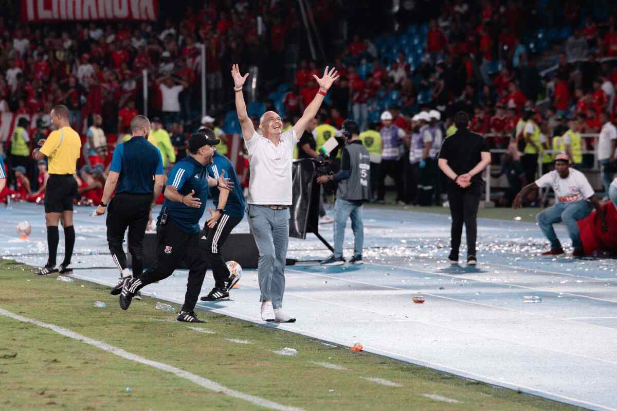 Alfredo Arias reveló el motivo por el que no le gusta que los hinchas del DIM canten el "Ole"