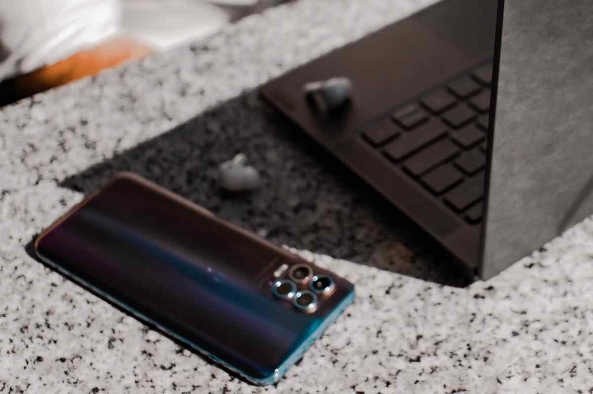 Cómo comprar los mejores audífonos inalámbricos en AlịExpress: 5 consejos y recomendaciones--