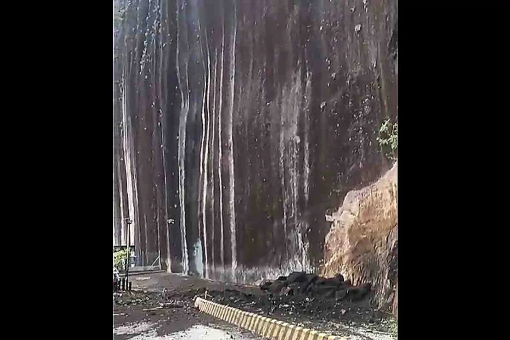 Impresionante video muestra desprendimiento en piedra de El Peñol en el oriente antioqueño este jueves
