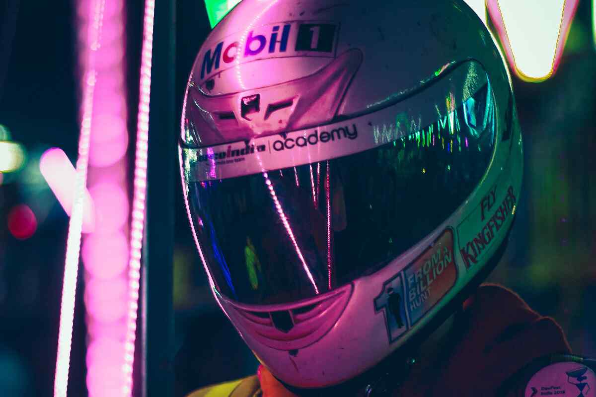 Cómo cuidar el casco de moto: consejos prácticos para alargar su vida útil y garantizar tu seguridad