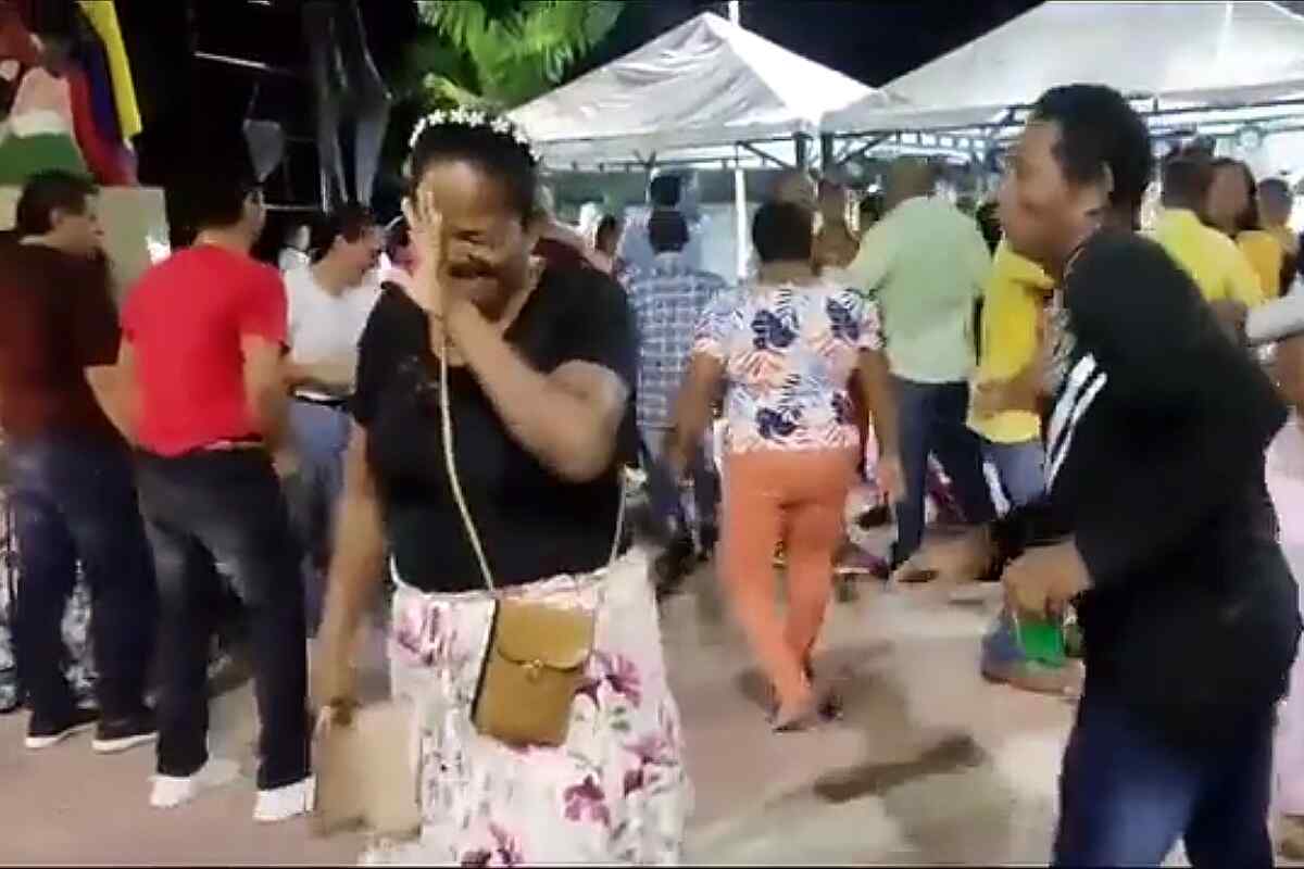 Una mujer fallece de un infarto mientras bailaba en la plaza de Santa Bárbara de Pinto