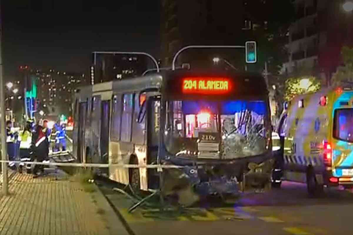 Mujer que trabajaba en los Juegos Panamericanos murió atropellada por un bus del Transantiago