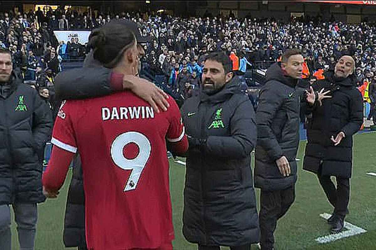 Darwin Núñez y Guardiola se enzarzan tras el 1-1 entre Man City y Liverpool