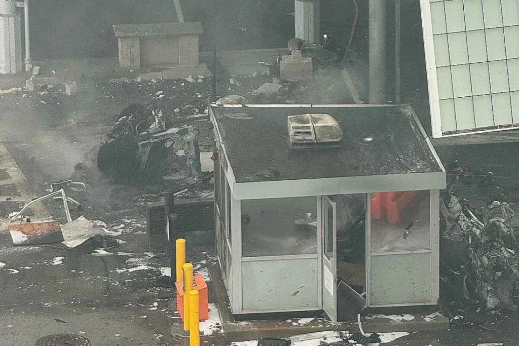 Explosión de vehículo en el Puente Rainbow provoca el cierre de la frontera entre Canadá y EEUU
