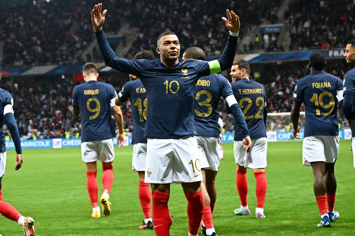 Francia hace historia al vencer por 14-0 a Gibraltar en la clasificación para la Eurocopa