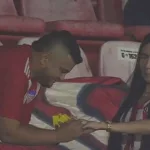 Propuesta de matrimonio con narración de lujo: Eduardo Luis le pone sabor al momento romántico de un hincha de Junior