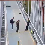 Cierran el puente del barrio Las Vegas en Bello por un asesinato a puñaladas