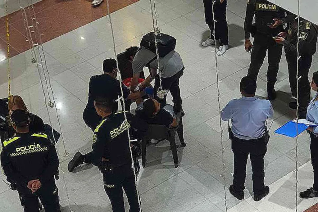 Una mujer herida tras tiroteo en centro comercial Mayorca por intento de hurto