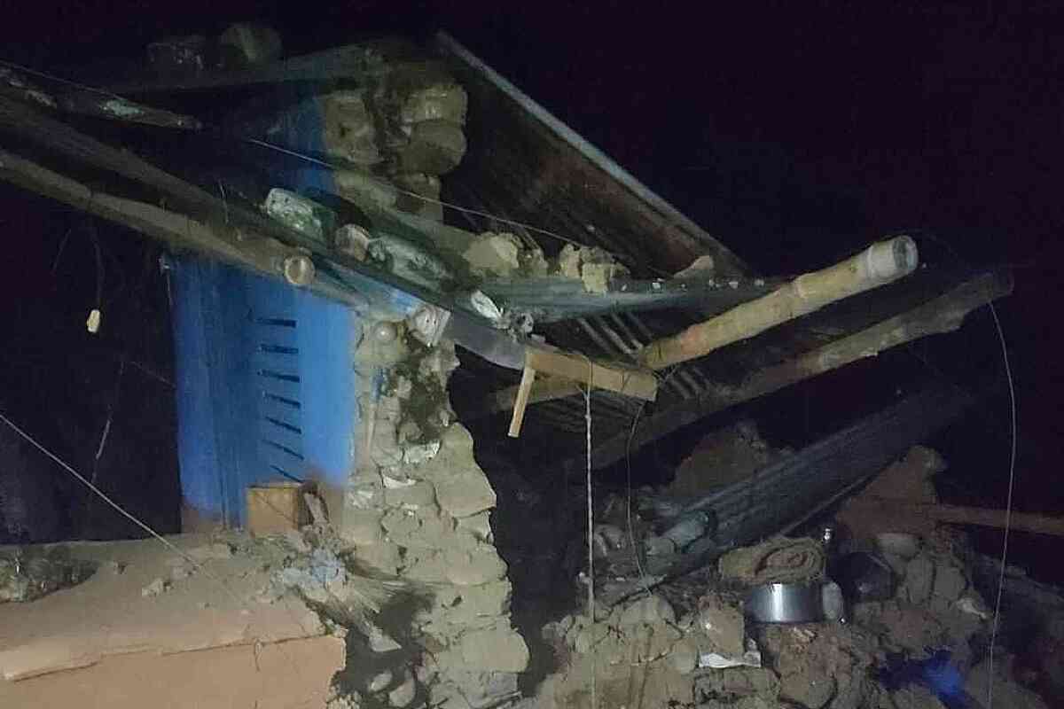 Al menos 37 muertos por un fuerte terremoto de magnitud 6,4 en el oeste de Nepal