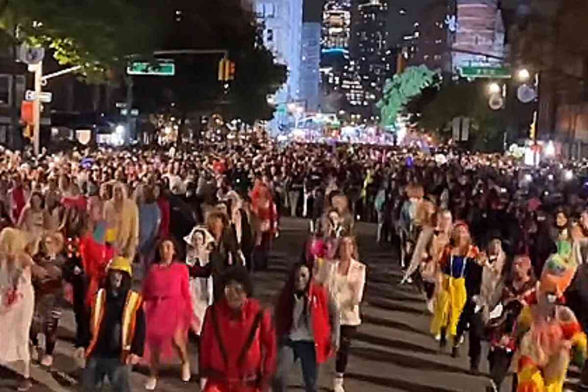 Thriller, el himno de Halloween: Nueva York se contagia del espíritu de Michael Jackson