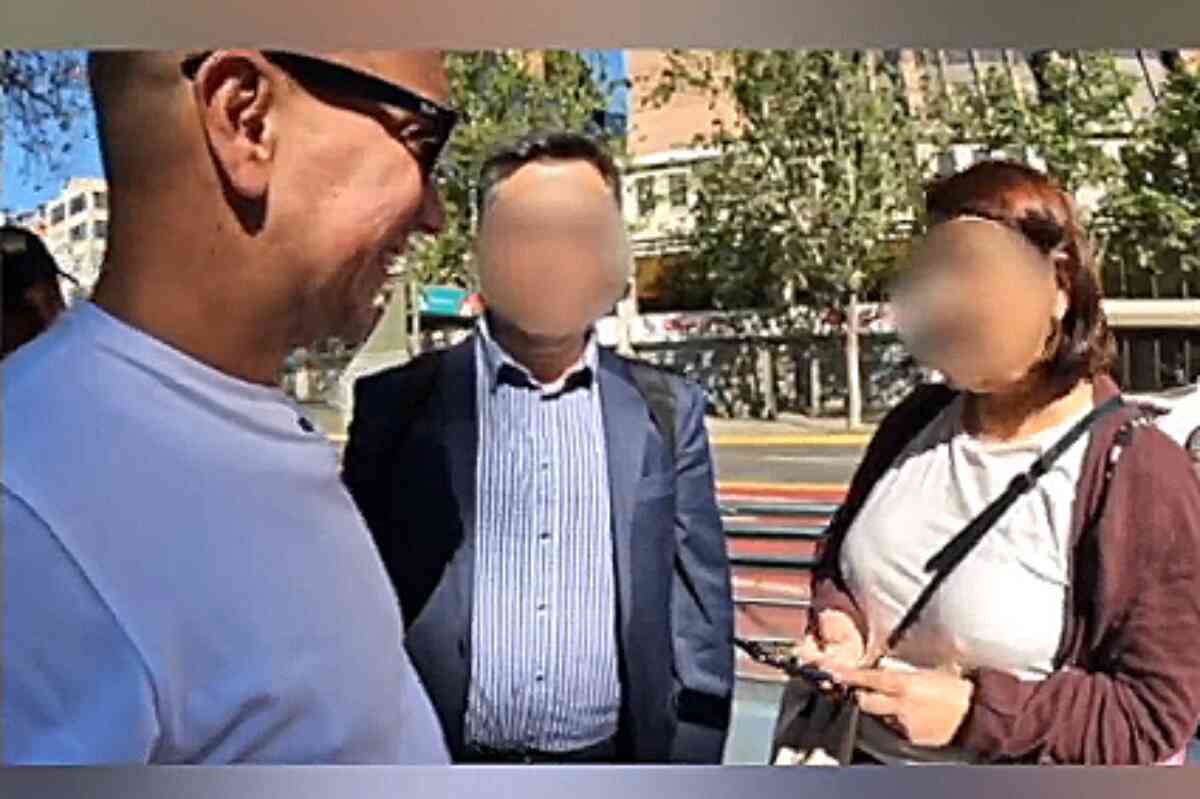 Mujer chilena insulta y discrimina al youtuber venezolano Oscar Alejandro en Santiago -lo trata de veneco