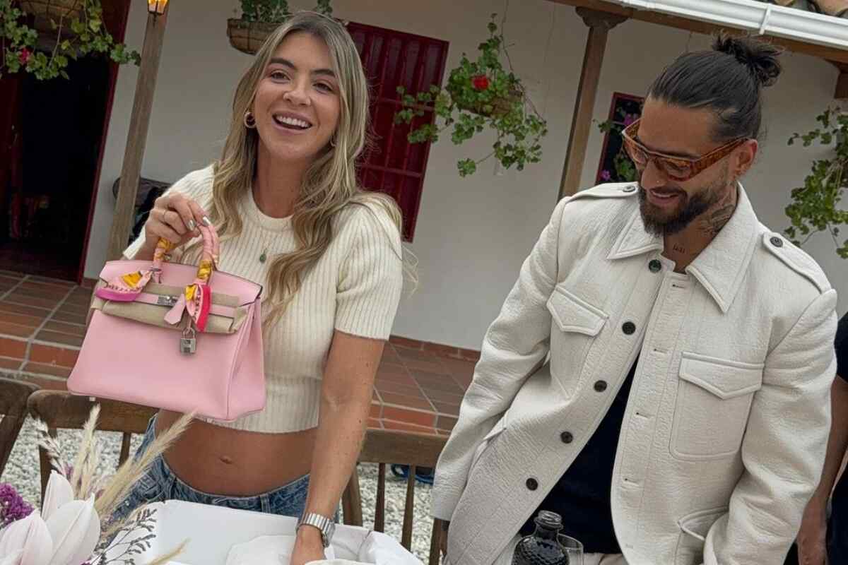 Maluma le regala un bolso de 50 mil dólares a su novia Susana Gómez por su cumpleaños