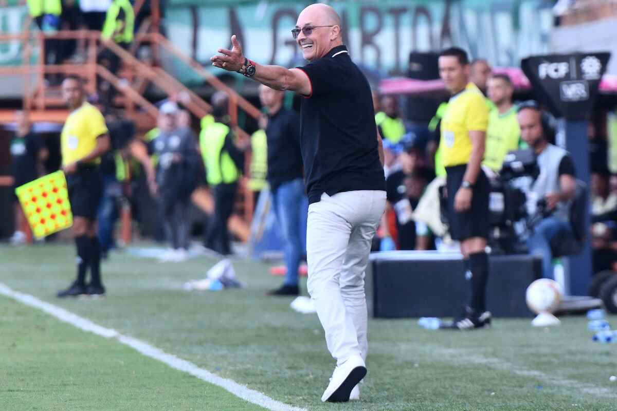 Nacional perdió la oportunidad de tener a Arias, el técnico que llevó al Medellín a la final