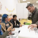 Abren los centros de votación en Chile para el plebiscito sobre la nueva propuesta de Constitución
