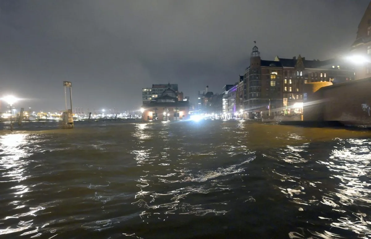 Alerta en el norte de Alemania por la tormenta Zoltan, que ya deja los primeros heridos