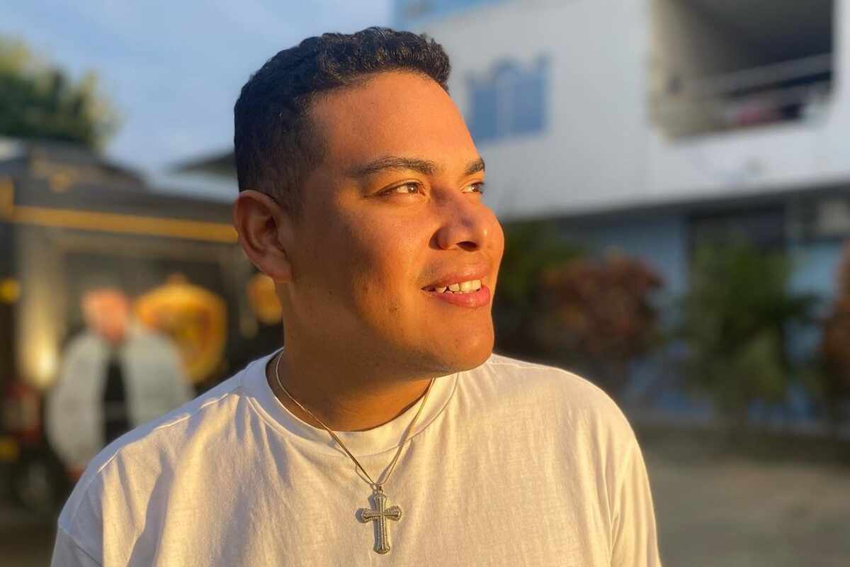 Murió en Cuenca el cantante, comediante e influencer Andy García, conocido como El hombre de las mil voces