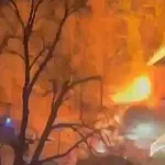 Explosión de casa en Arlington deja varios policías heridos y un hombre desaparecido