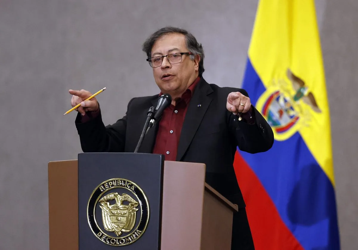 Comisión de Congreso abre una investigación previa a Petro por supuesta financiación irregular