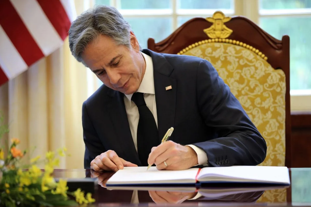 EE.UU. firma un acuerdo de cooperación militar con Finlandia tras su entrada a la OTAN