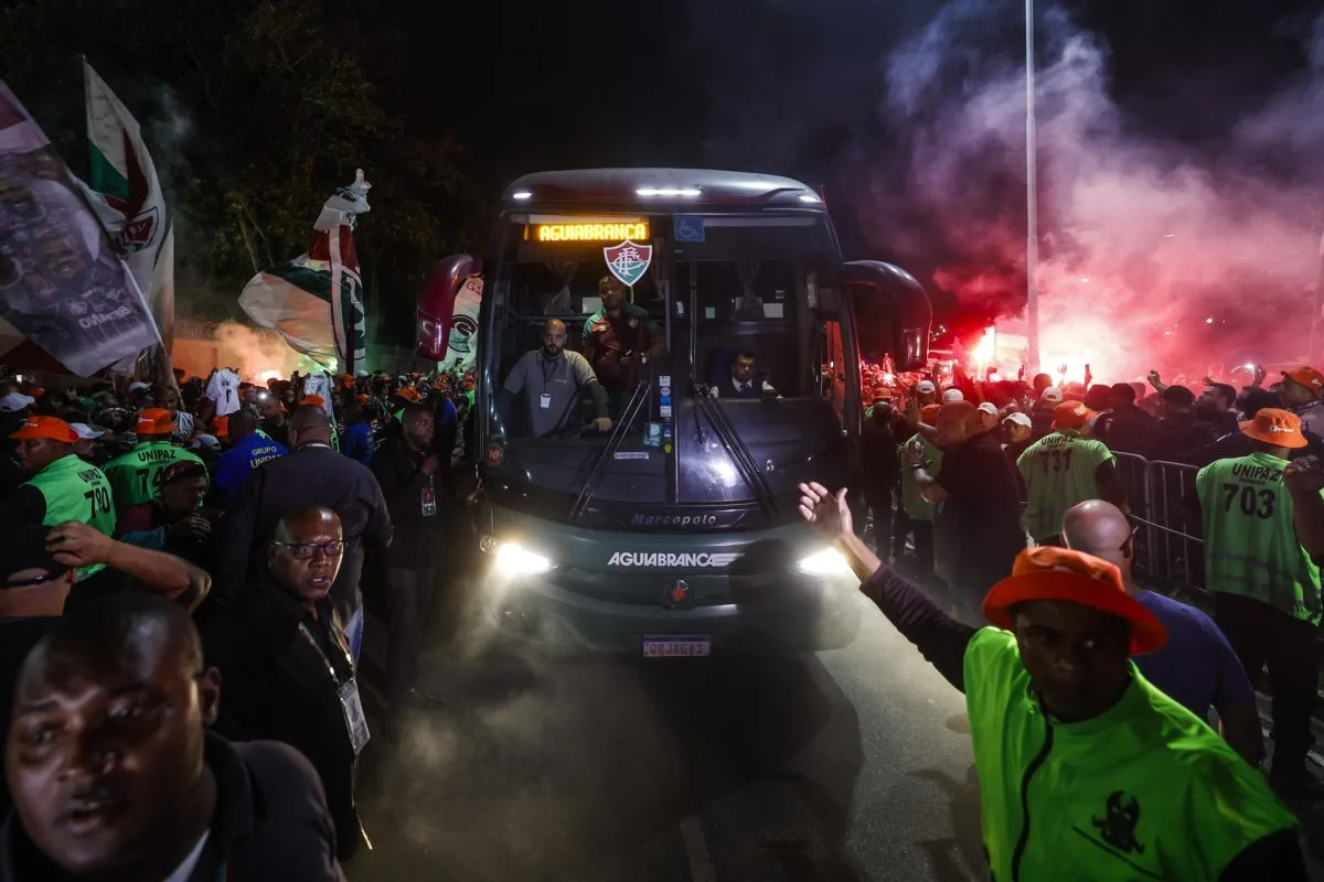 Fluminense parte para el Mundial de Clubes en medio del festejo de su hinchada