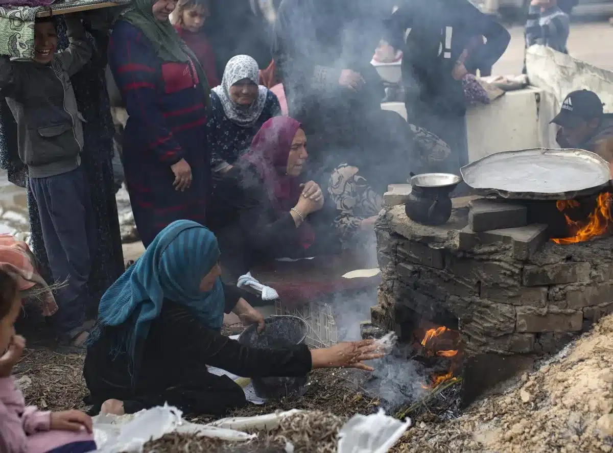 La catástrofe del hambre en Gaza - Nos hemos convertido en huesos
