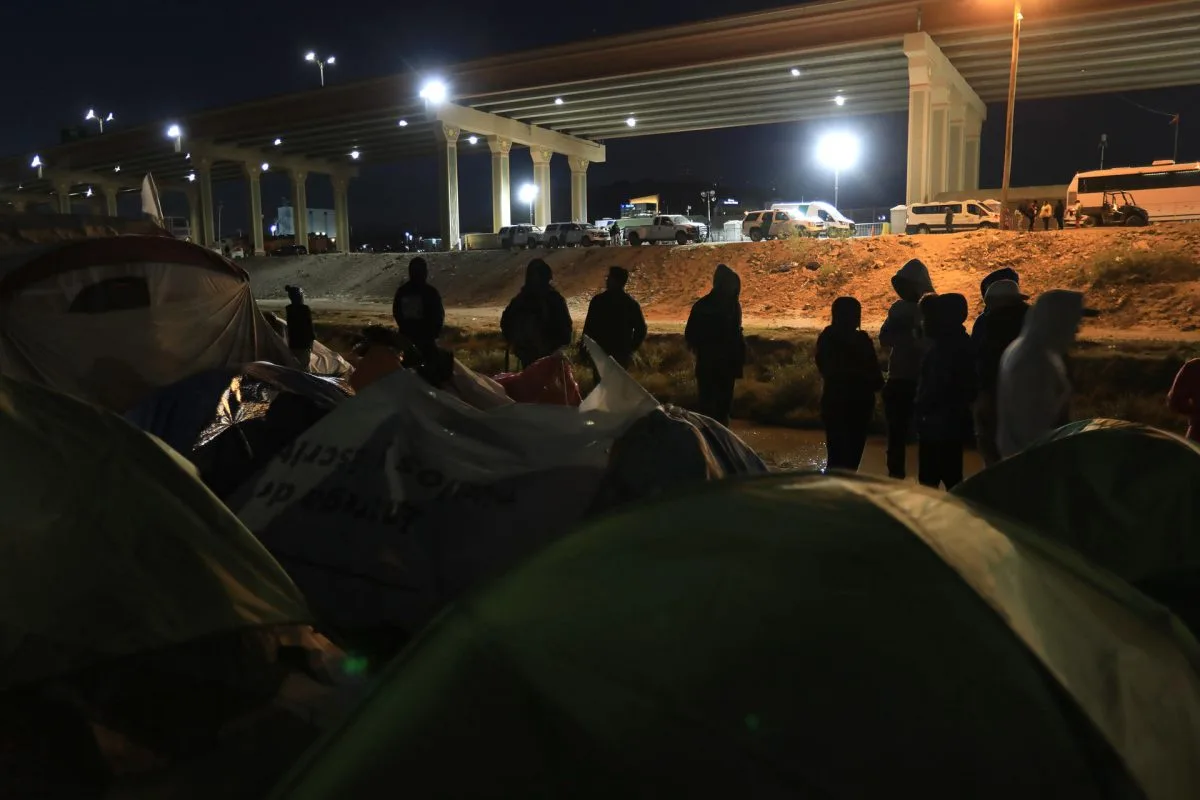 México reinicia vuelos de repatriación de migrantes venezolanos detenidos en el país