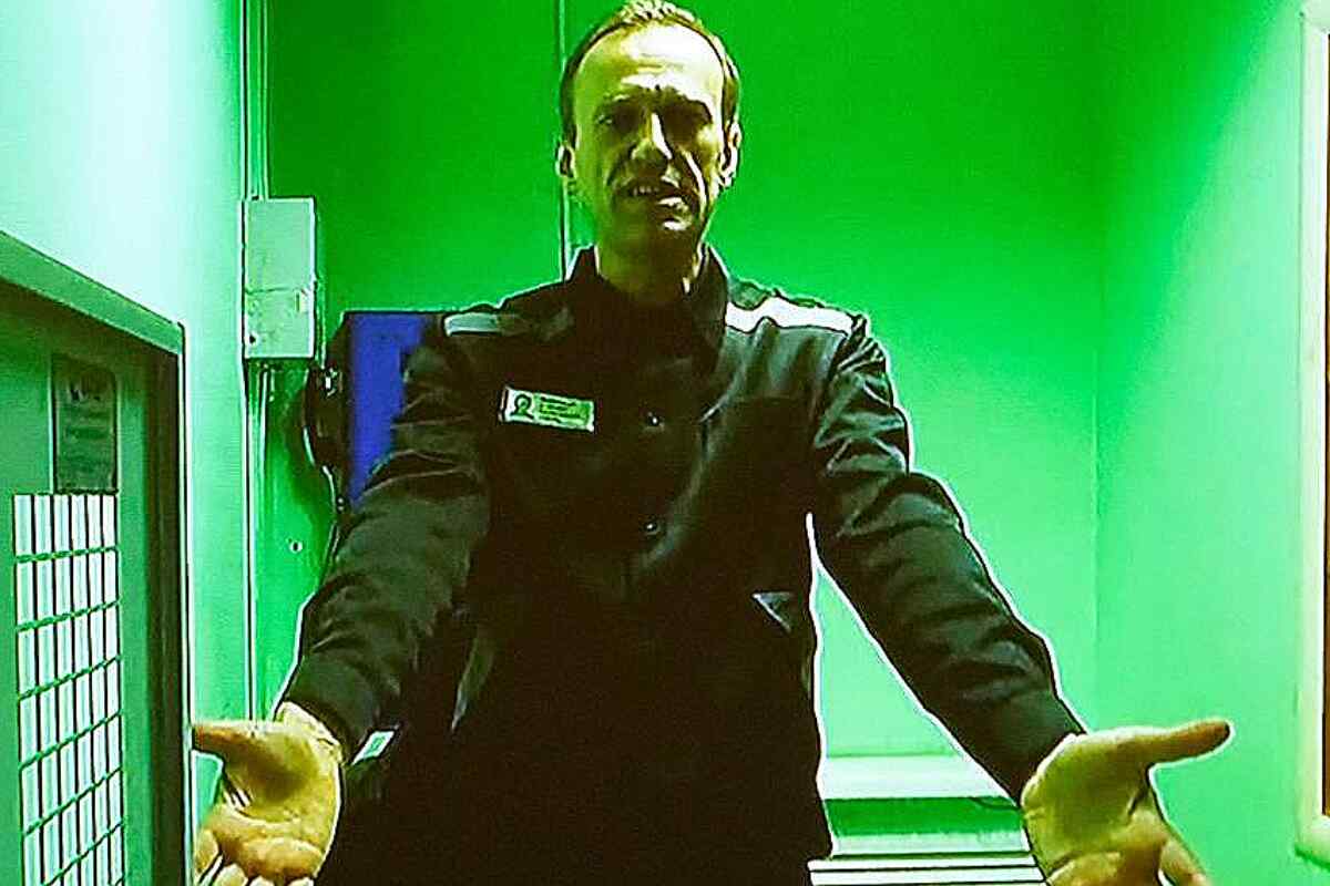 El equipo de Navalny alerta de su desaparición y teme por su vida-- Un golpe en el corazón, la hipótesis de un activista sobre la muerte de Navalny