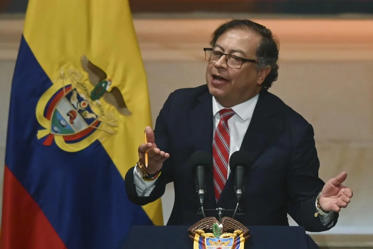 Petro propone a empresarios discutir la posibilidad de hacer cambios a su reforma tributaria