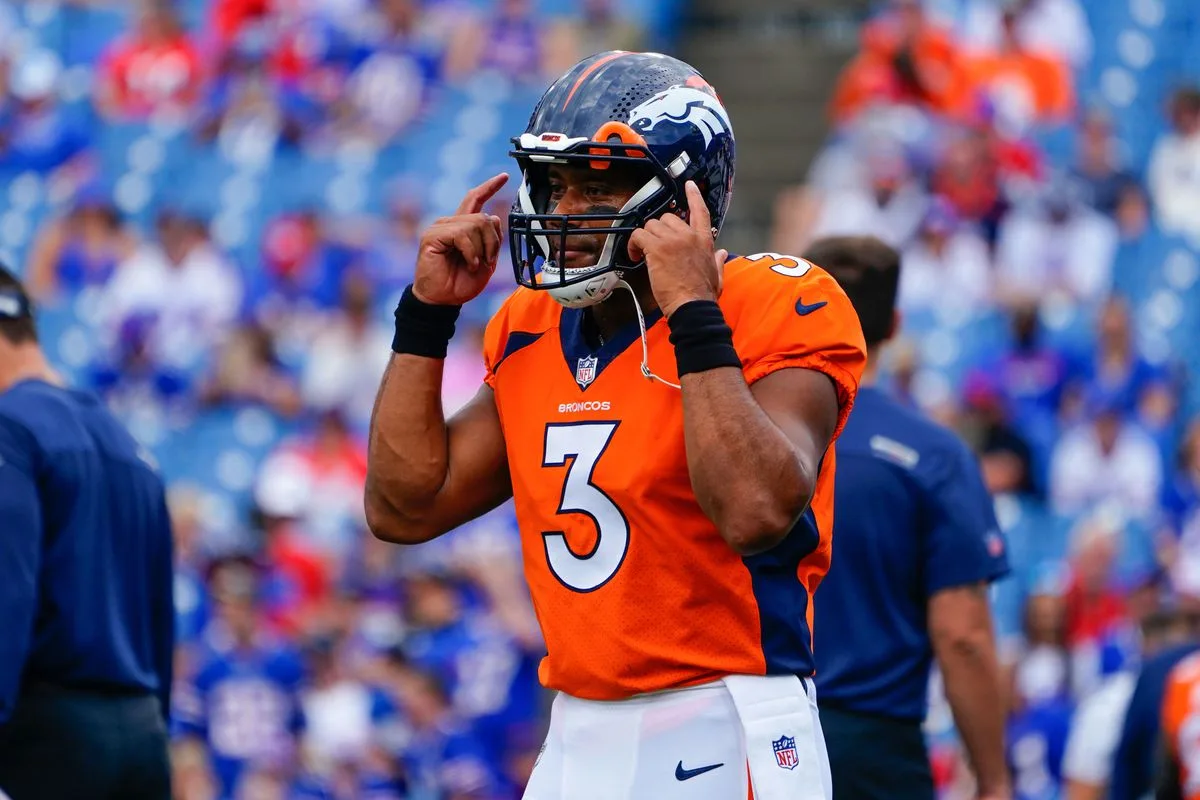 Los Denver Broncos despiden al quarterback Russell Wilson