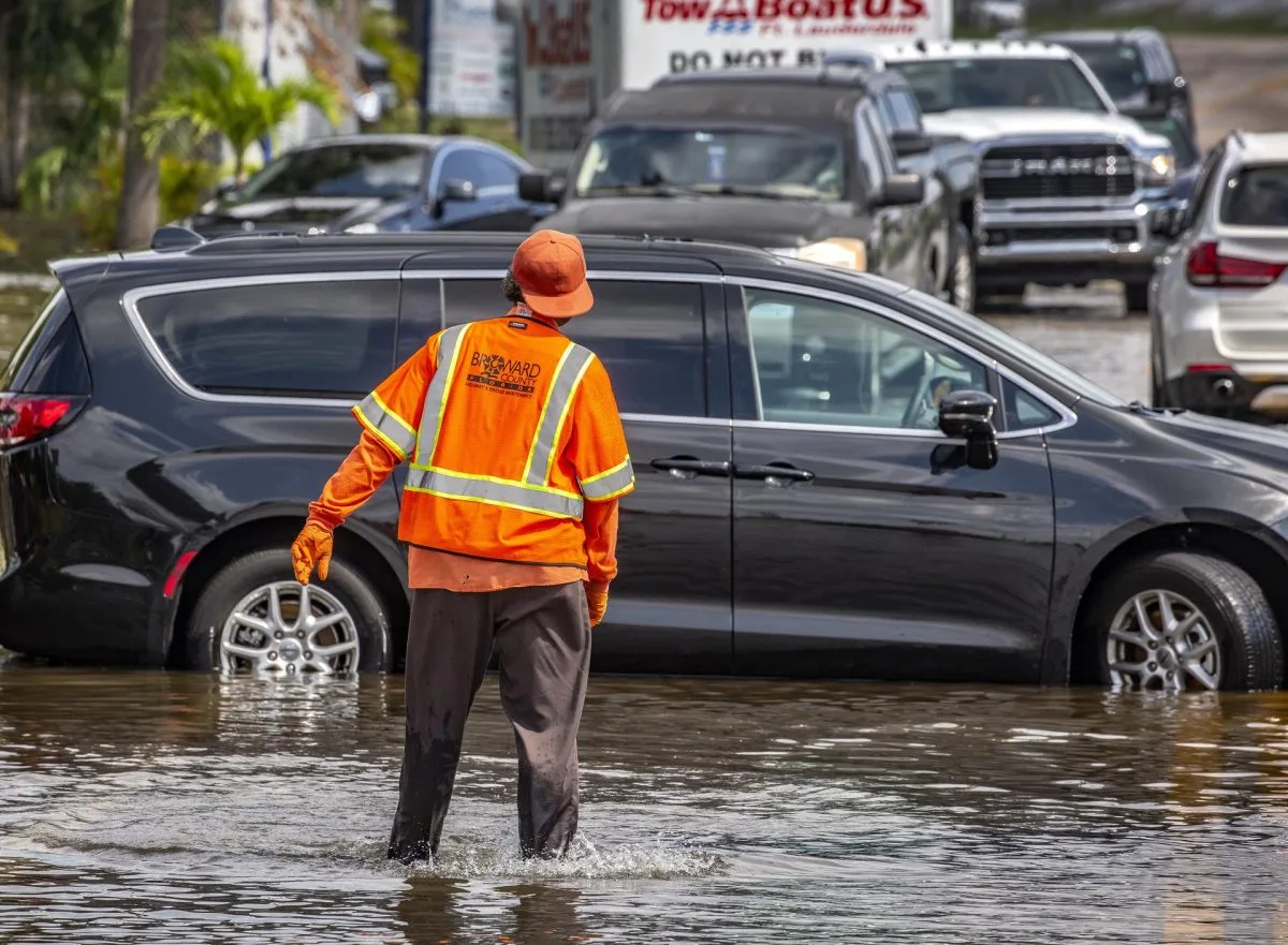 Una tormenta azota este fin de semana a Florida con la posibilidad de causar inundaciones