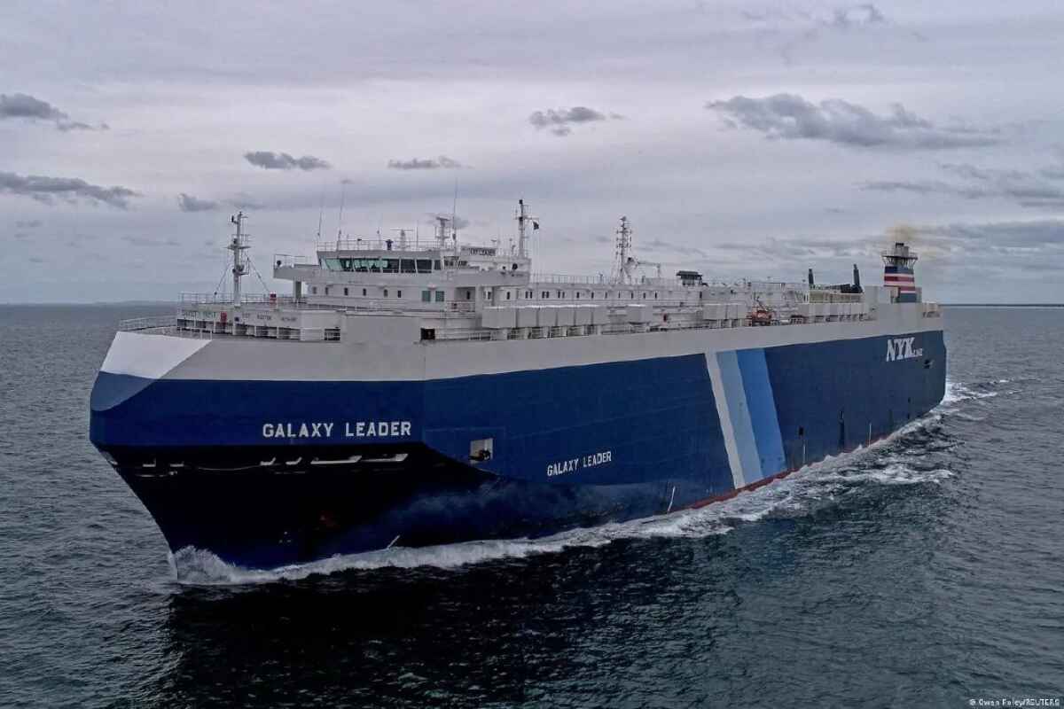 estrecho de Mandeb: Los hutíes lanzan ataques contra buques en esta ruta vital