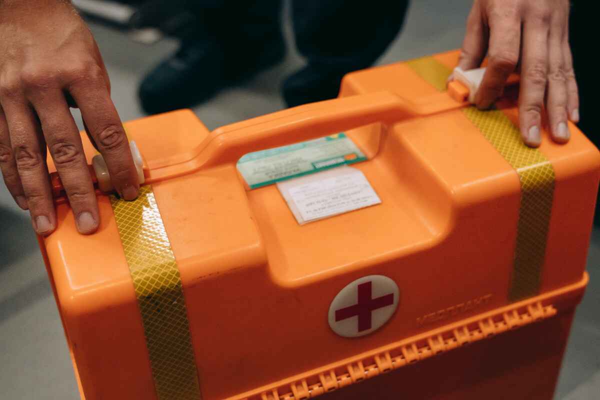 Aprende a reconocer y atender las situaciones más comunes que requieren primeros auxilios con esta guía.