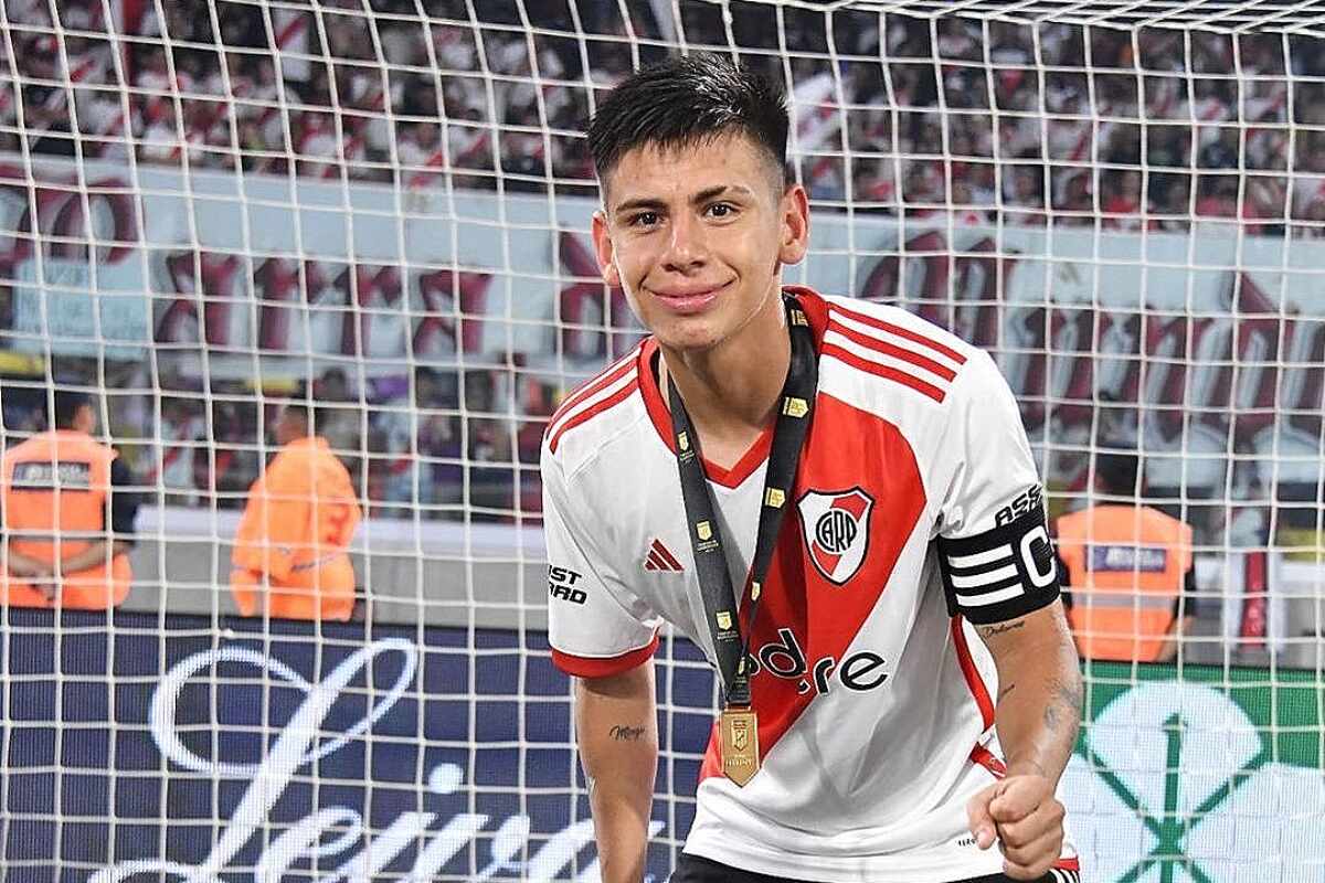 Claudio Echeverri, el “Diablito” de River que se va al Manchester City