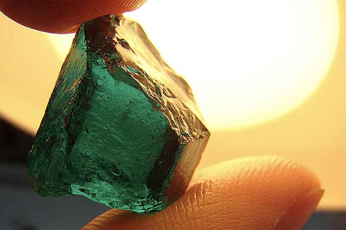 Descubre las 9 piedras preciosas que potencian tu riqueza: atrae el dinero con poderosas gemas