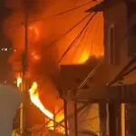 Emergencia por incendio en una casa en el barrio Altos de Niquía