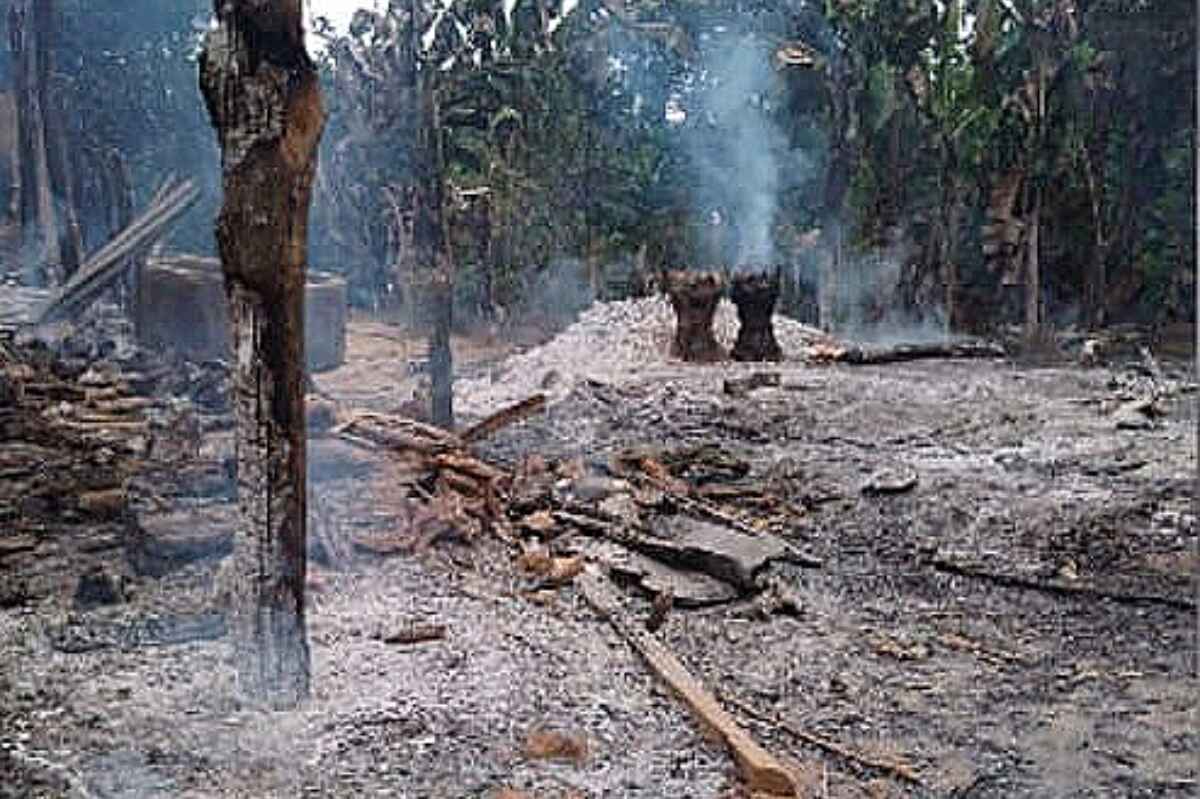 Montería: Un hombre incendia la casa de sus padres y deja en ruinas su hogar y su negocio de cerdos
