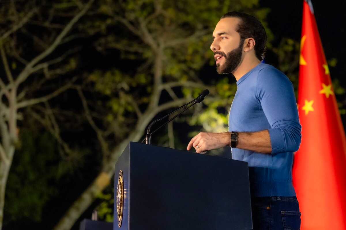 Bukele se ausenta de la presidencia por medio año para preparar su candidatura a la reelección