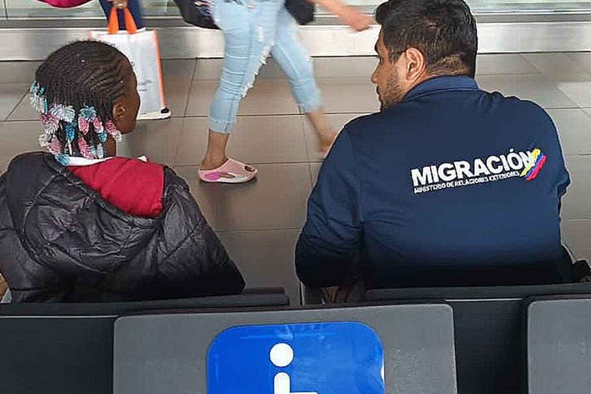 Niña abandonada en el aeropuerto El Dorado sobrevive 10 días sin ser detectada