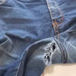 Cómo arreglar tus pantalones rotos en la entrepierna