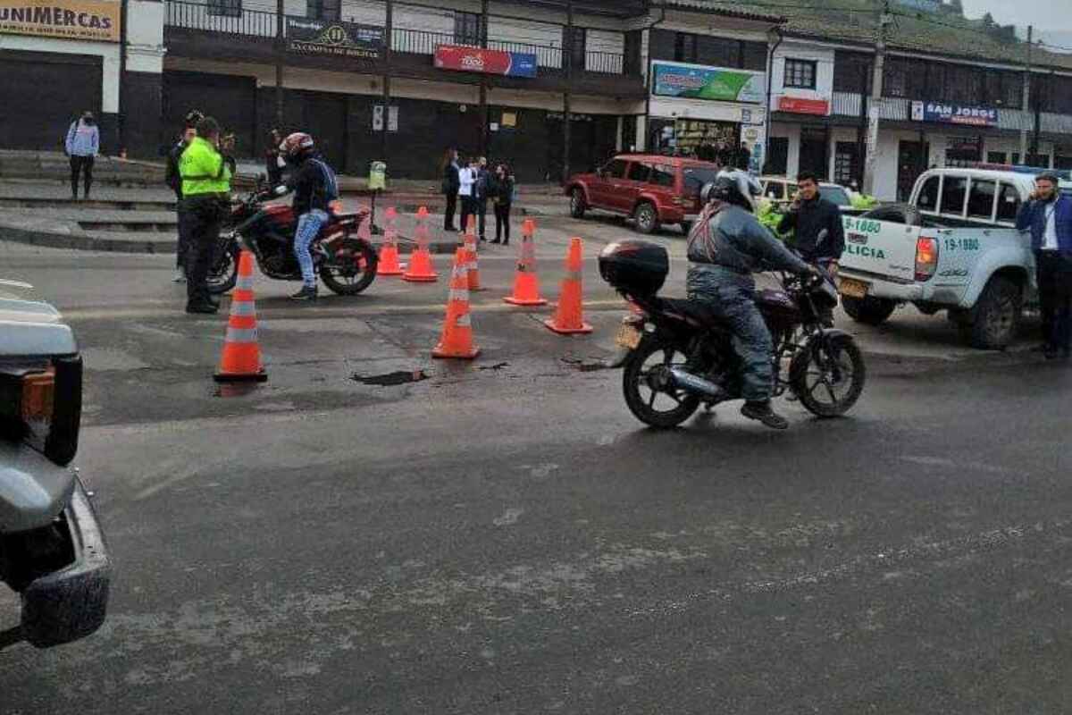 Un hombre es encontrado muerto y torturado en la vía Indumil, en Cundinamarca: la Fiscalía investiga el caso