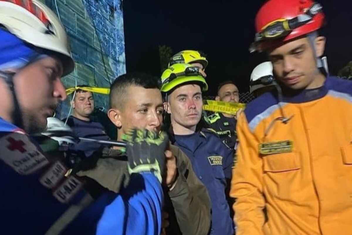 Rescate milagroso en Caldas: tres personas logran salir de un teleférico a 250 metros de altura