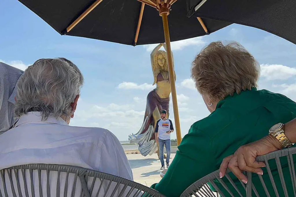 Shakira ya tiene su estatua en Barranquilla: la obra fue develada por sus padres