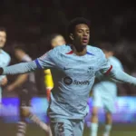 1-3. El Barcelona sufre, remonta y se clasifica