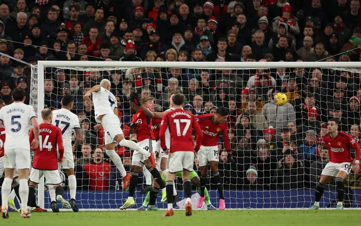 2-2. Empate insuficiente entre Manchester United y Tottenham, dos equipos sin defensa