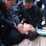 Apuñalado en el cuello el líder del principal partido de la oposición surcoreana