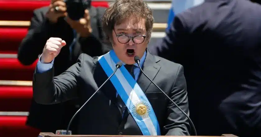 Argentina “lamenta” la inhabilitación de la candidata presidencial antichavista en Venezuela
