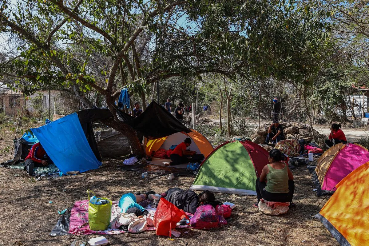 Caravana migrante nacida en Honduras se desintegra a su paso por Guatemala