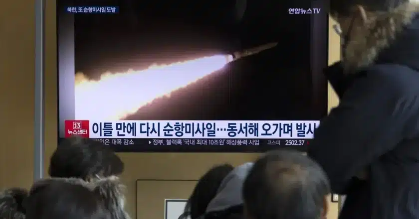 Corea del Norte anuncia que lanzó misiles de crucero estratégicos Hwasal-2 el martes