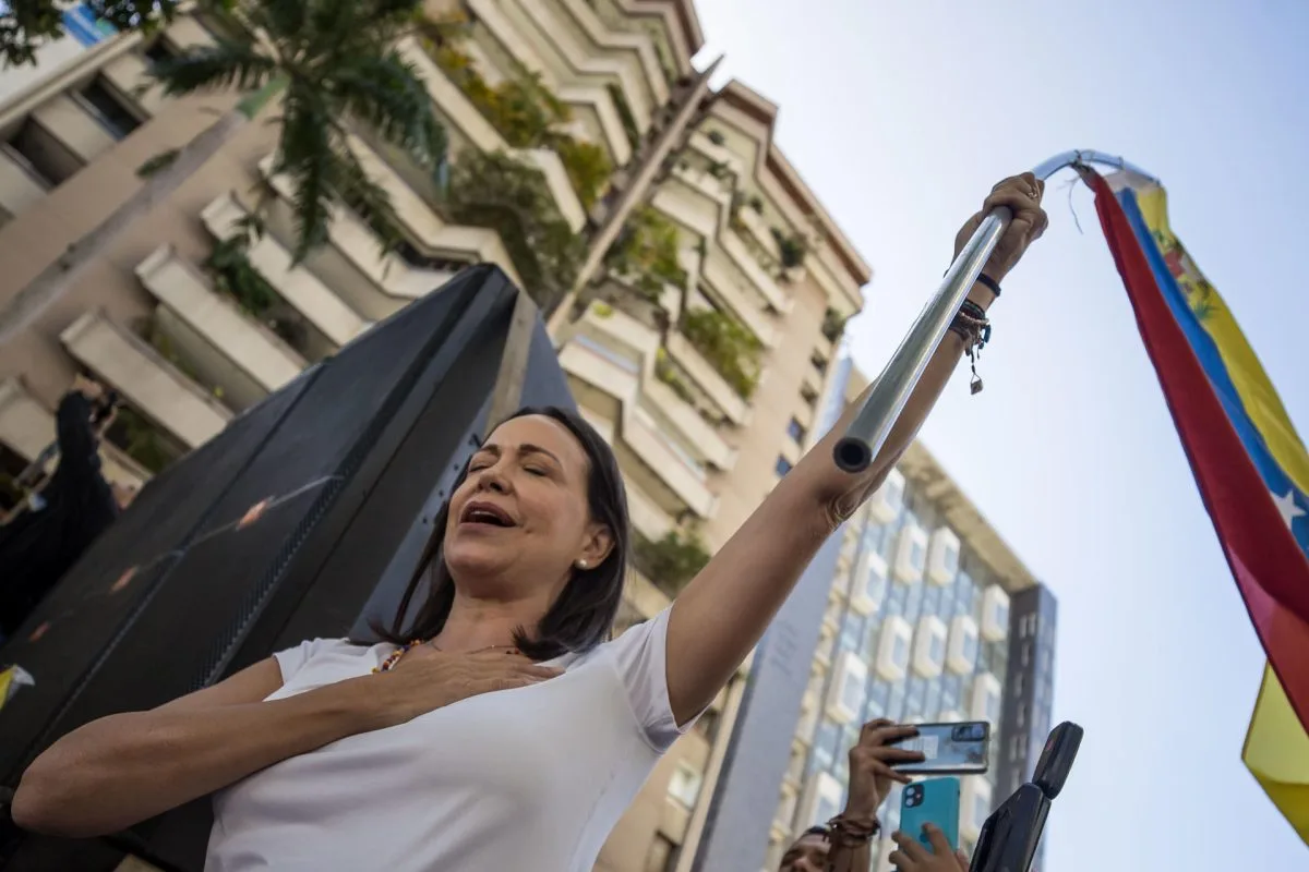 EE.UU. revisa las sanciones a Venezuela tras la inhabilitación de María Corina Machado
